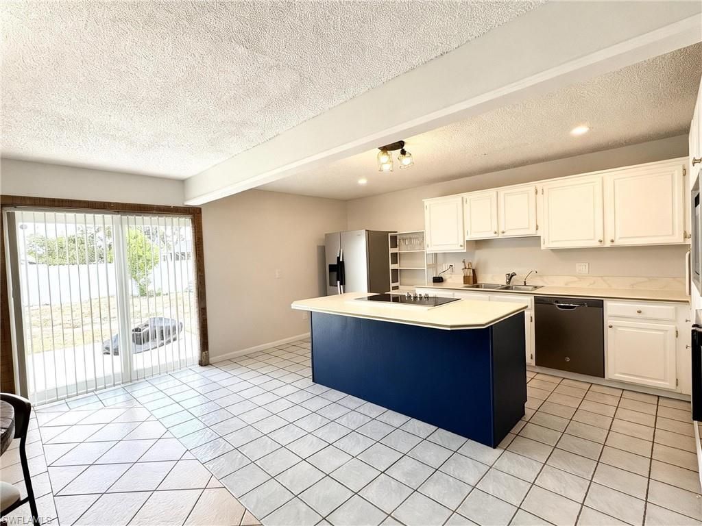 429 SW 44th St, Cape Coral, FL 33914 Photo