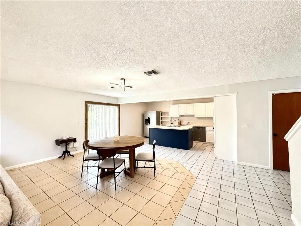 429 SW 44th St, Cape Coral, FL 33914 Photo