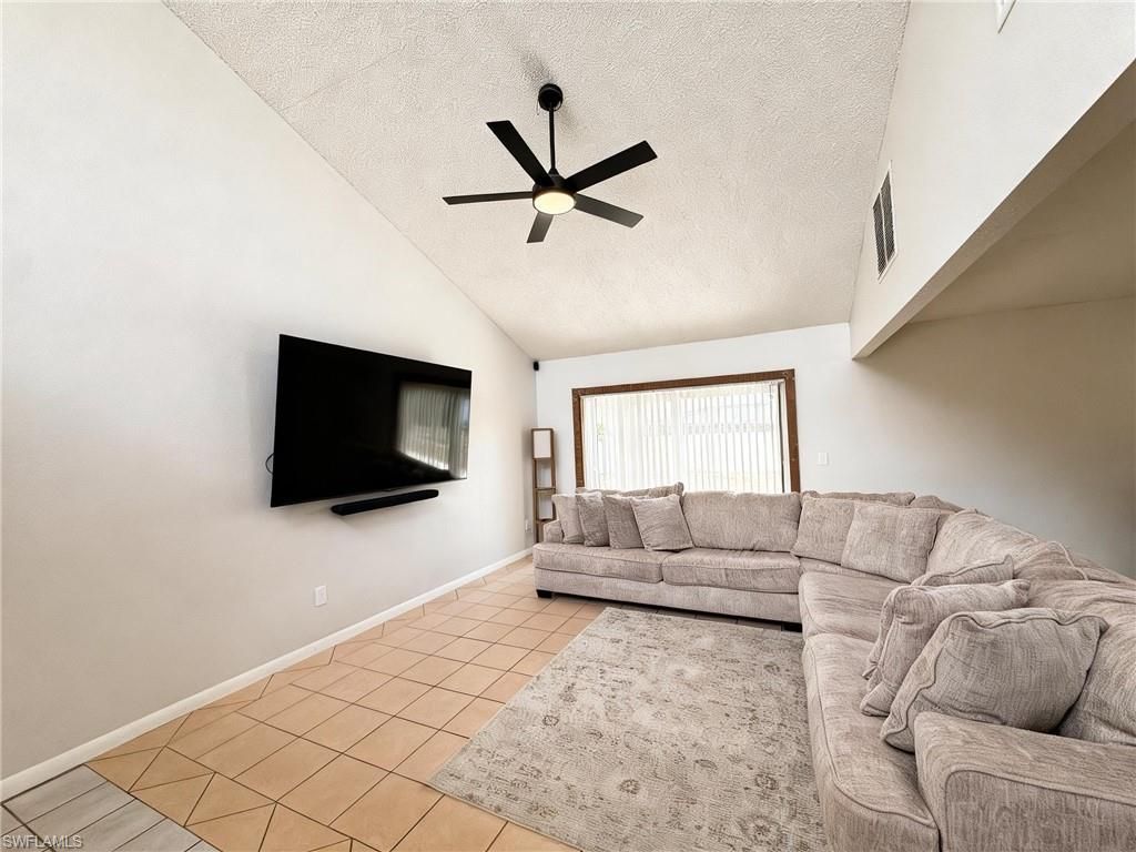 429 SW 44th St, Cape Coral, FL 33914 Photo