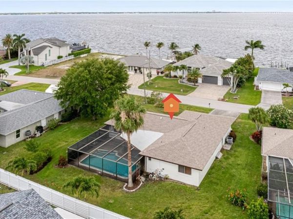2285 SE 28th ST , CAPE CORAL, FL 33904