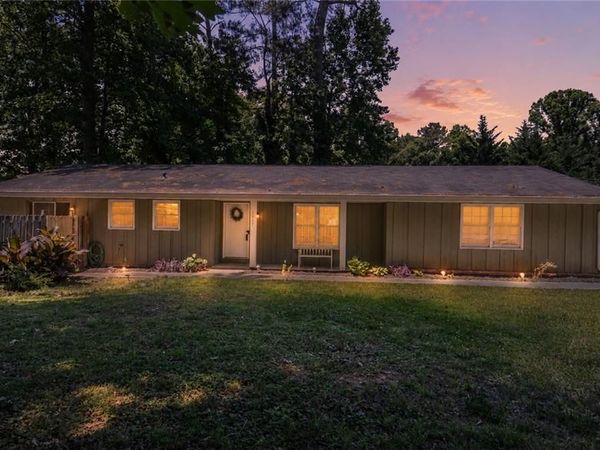 1117 Mandalay Court SW, Lilburn, GA 30047