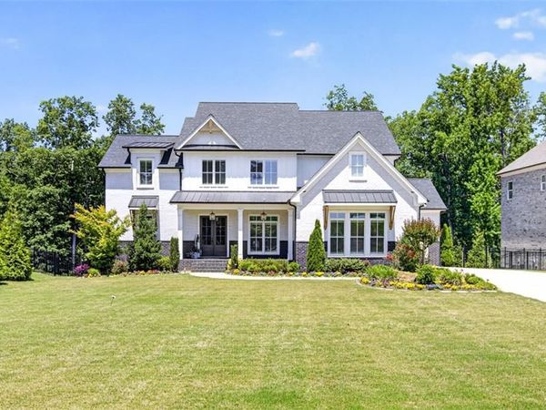 3528 N Bogan Road , Buford, GA 30519