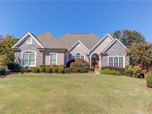 380 Fairway Circle , Monroe, GA 30656