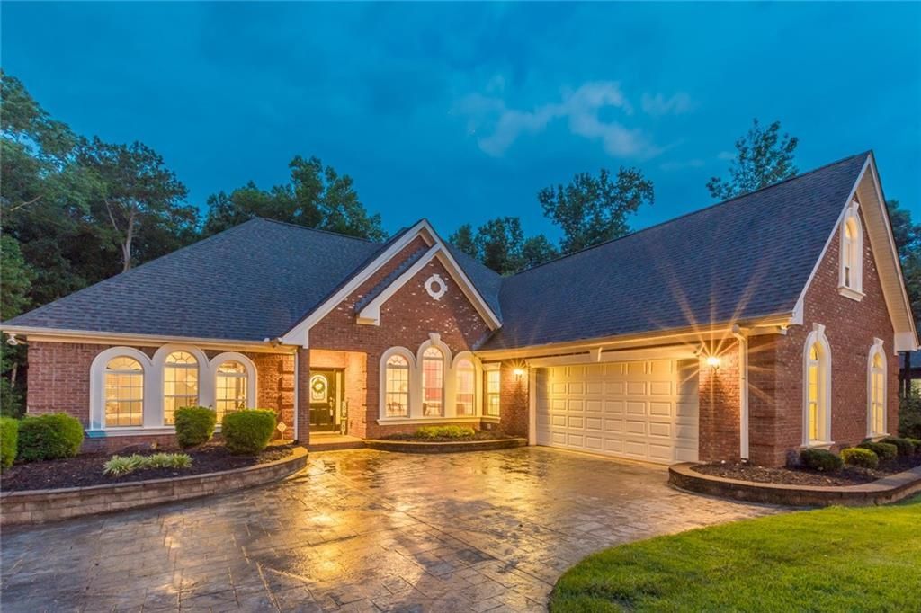 1617 Holly Ridge Drive, Loganville, GA 30052 Main Photo