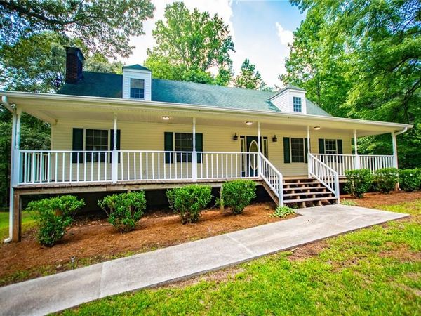 8291 Highway 5 , Whitesburg, GA 30185