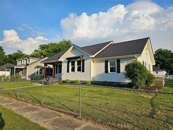 565 Lane Street , Rockmart, GA 30153