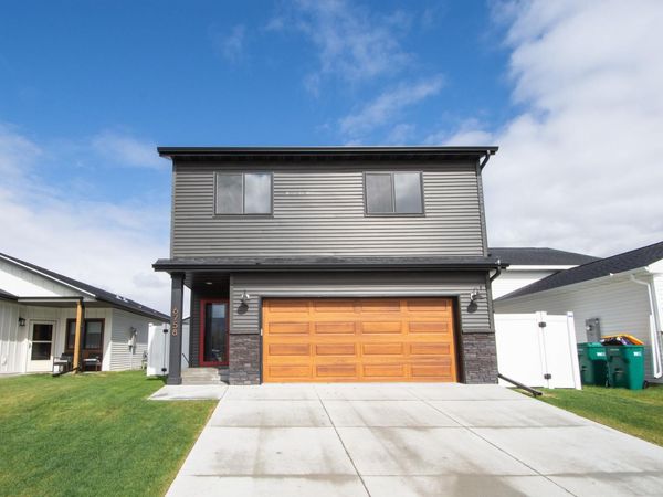 6758 68th Street S, Horace, ND 58047