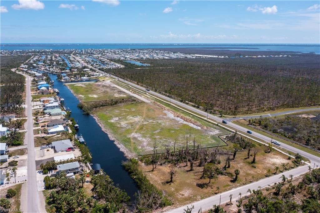 3810 Stringfellow Rd, Saint James City, FL 33956 Photo