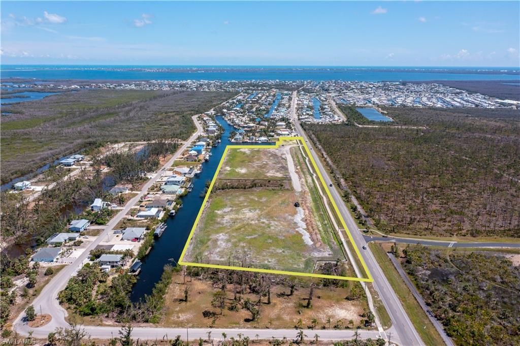 3810 Stringfellow Rd, Saint James City, FL 33956 Photo