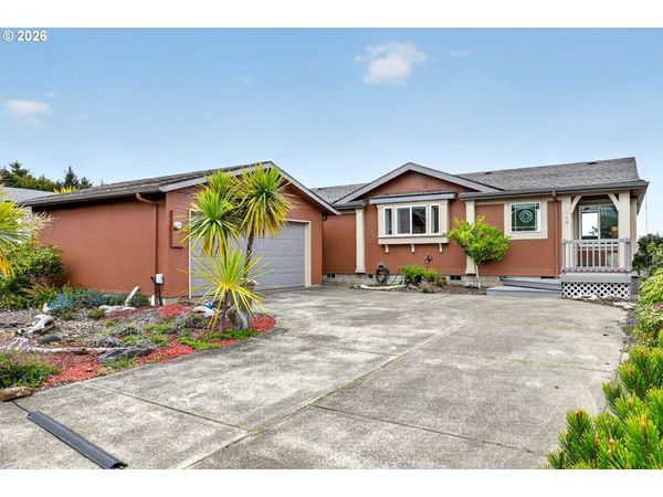 638 NE 55TH ST, Newport, OR 97365