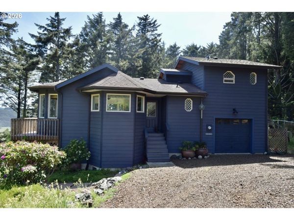 94404 LINDA LN, Gold Beach, OR 97444