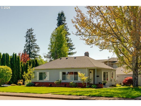 1550 NE 18TH ST, McMinnville, OR 97128