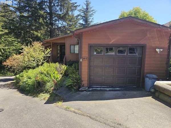 19921 WHALESHEAD RD, Unit M4, Brookings, OR 97415