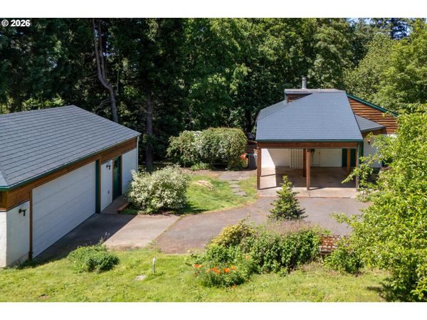 21281 S SWEETBRIAR RD, West Linn, OR 97068