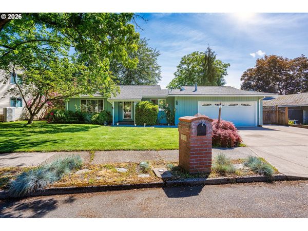 808 SE 156TH PL, Portland, OR 97233