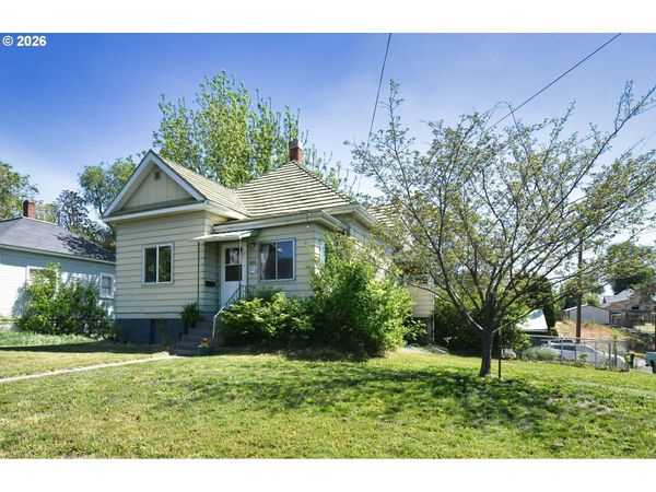 402/404 NW 7TH ST, Pendleton, OR 97801