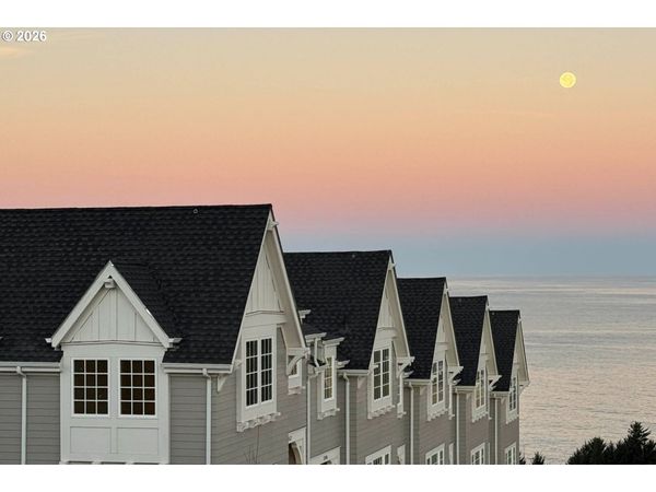 1152 NE SEASCAPE AVE, Depoe Bay, OR 97341