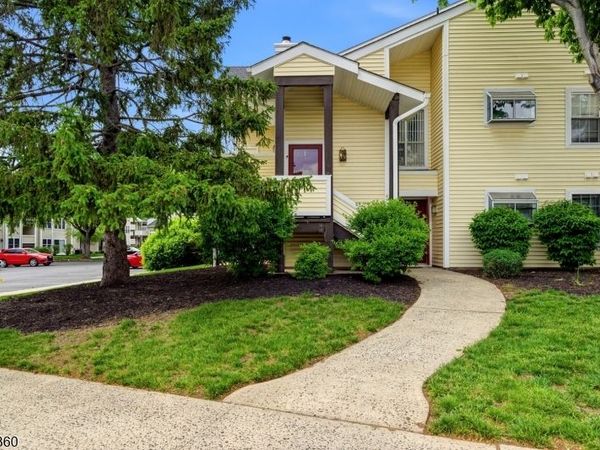 703 Pinehurst-10, Union, NJ 07083