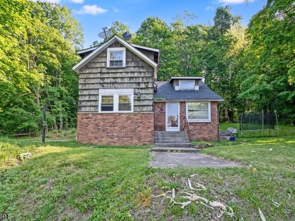 1563 Sussex Tpke, Randolph, NJ 07869