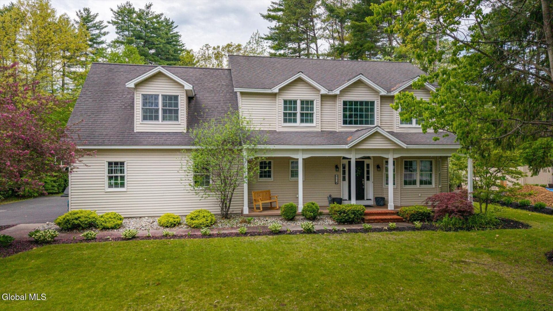 17 Kimberly Lane, Queensbury, NY 12804 Main Photo