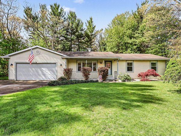 7701 Pinewood Drive, Whitehall, MI 49461