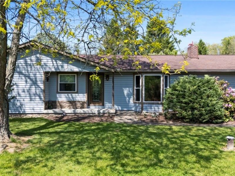 4676 Parkman Road NW, Southington, OH 44470 Photo 1