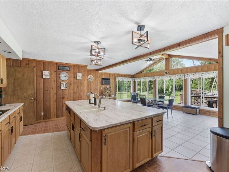 4676 Parkman Road NW, Southington, OH 44470 Photo 12