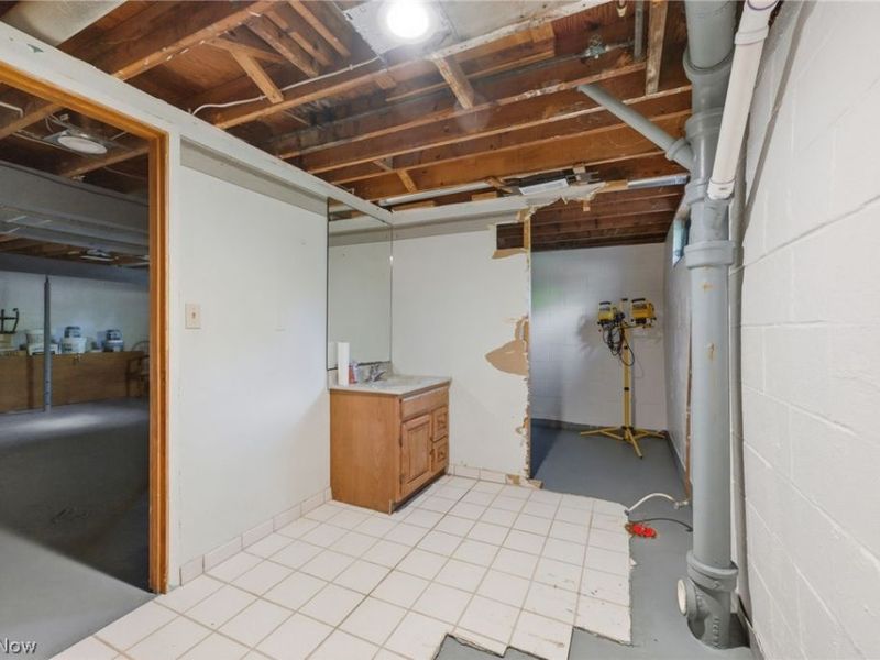4676 Parkman Road NW, Southington, OH 44470 Photo 32