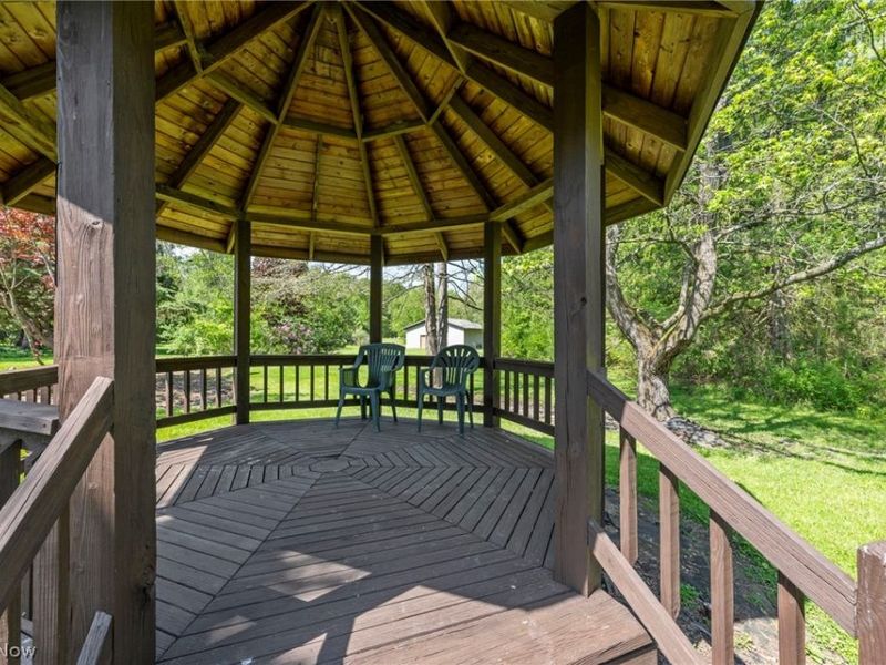 4676 Parkman Road NW, Southington, OH 44470 Photo 38