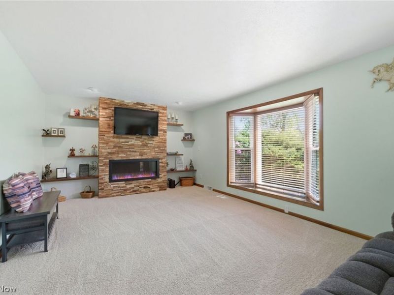 4676 Parkman Road NW, Southington, OH 44470 Photo 6