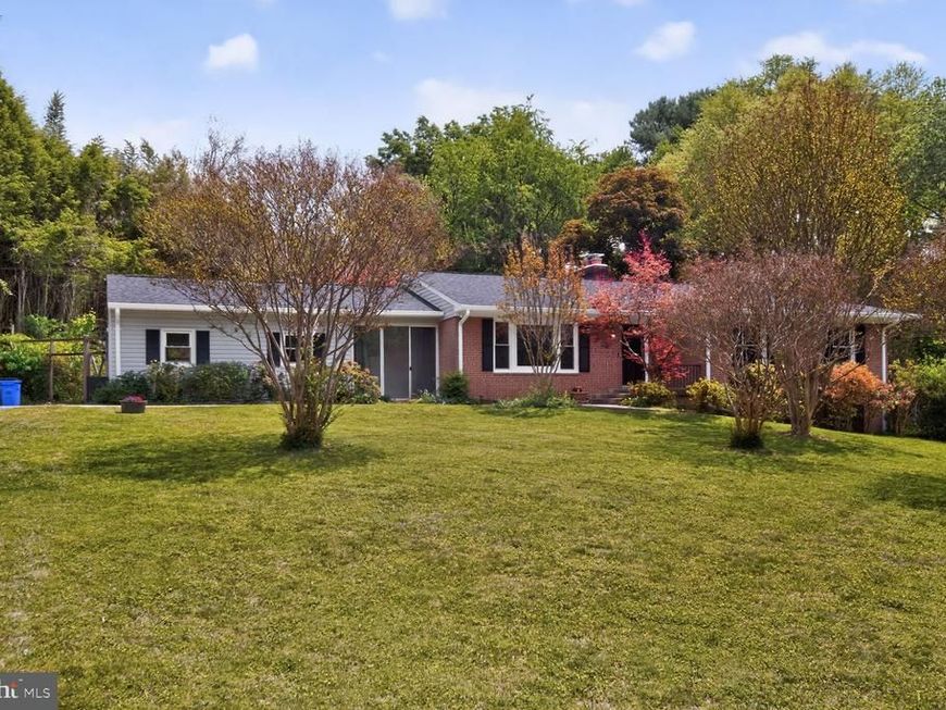 13004 Chestnut Oak Drive, Gaithersburg, MD 20878 Main Photo