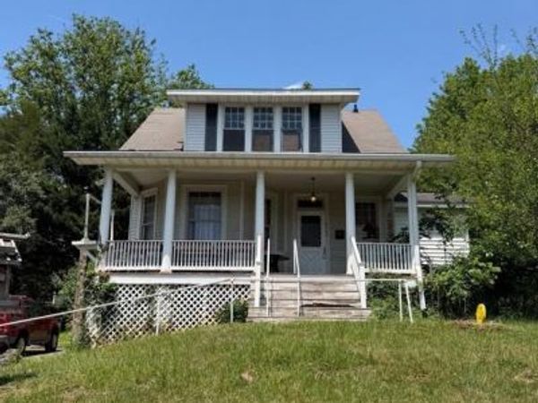 10420 MILLER ROAD, OAKTON, VA 22124