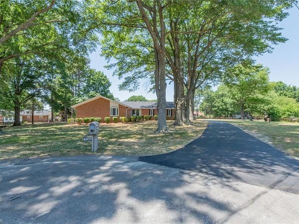 4600 Yuma Court , Winston-Salem, NC 27107