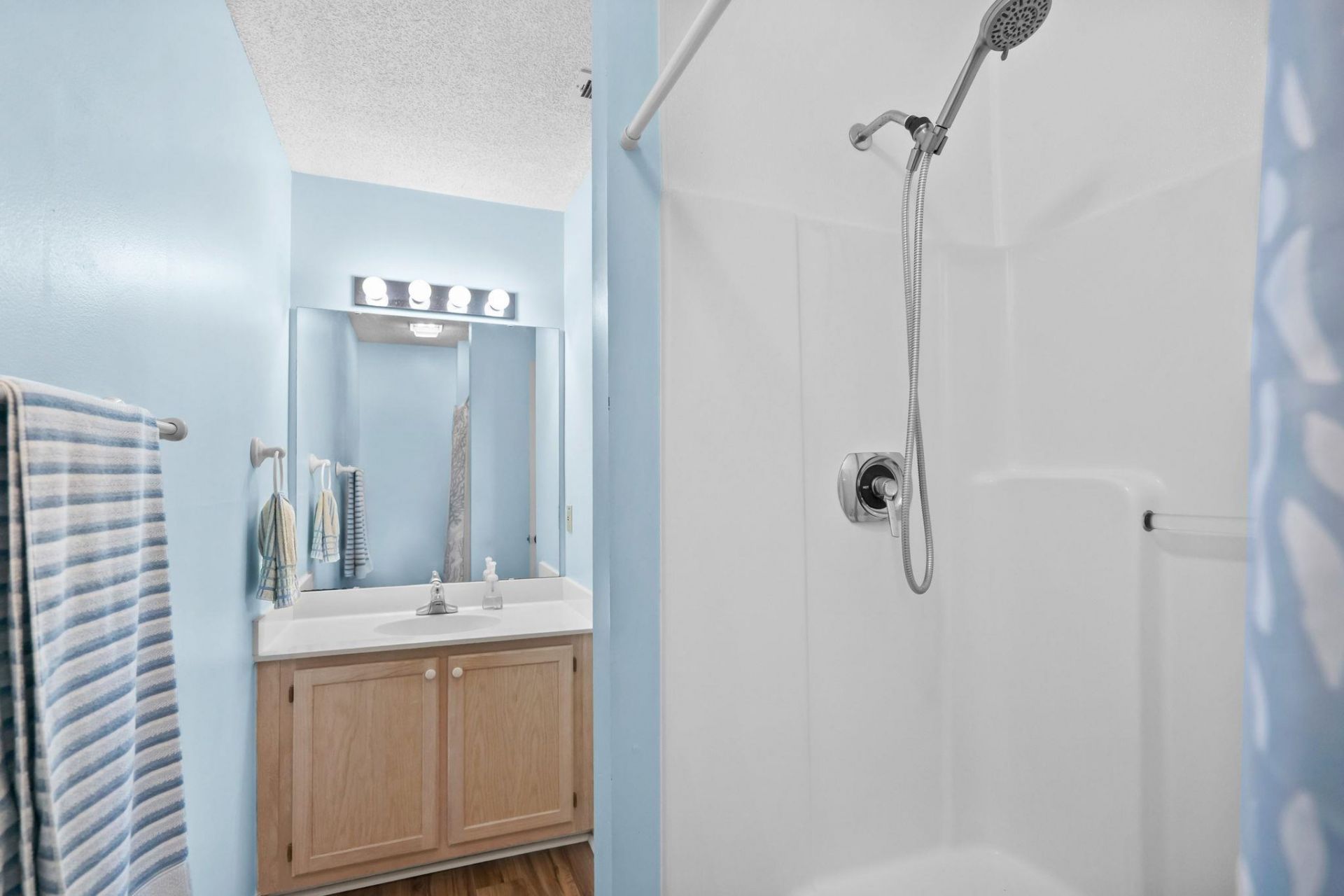 215 Landing Rd. Photo 11