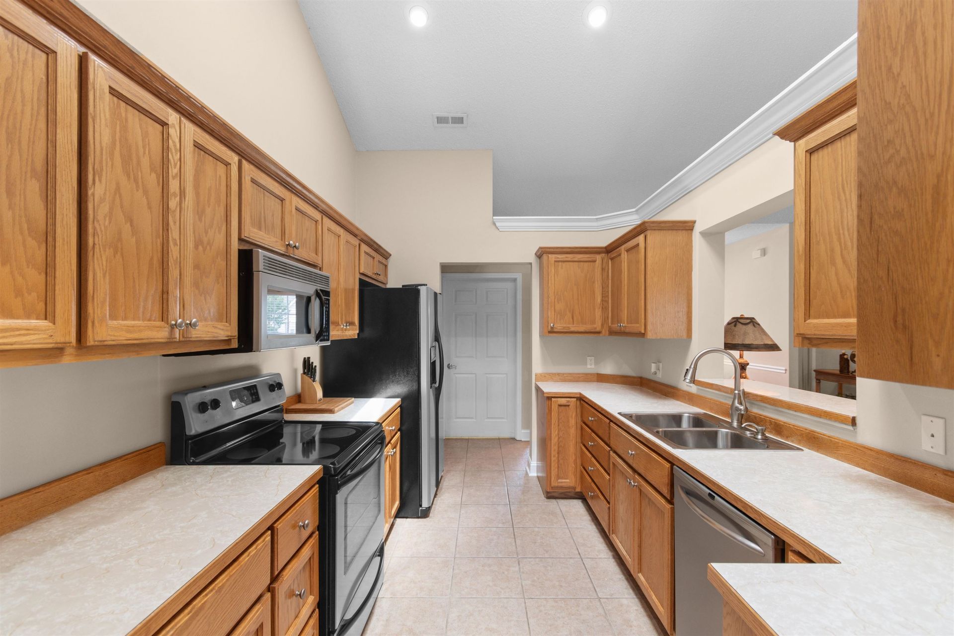 220 Candlewood Dr. Photo 10