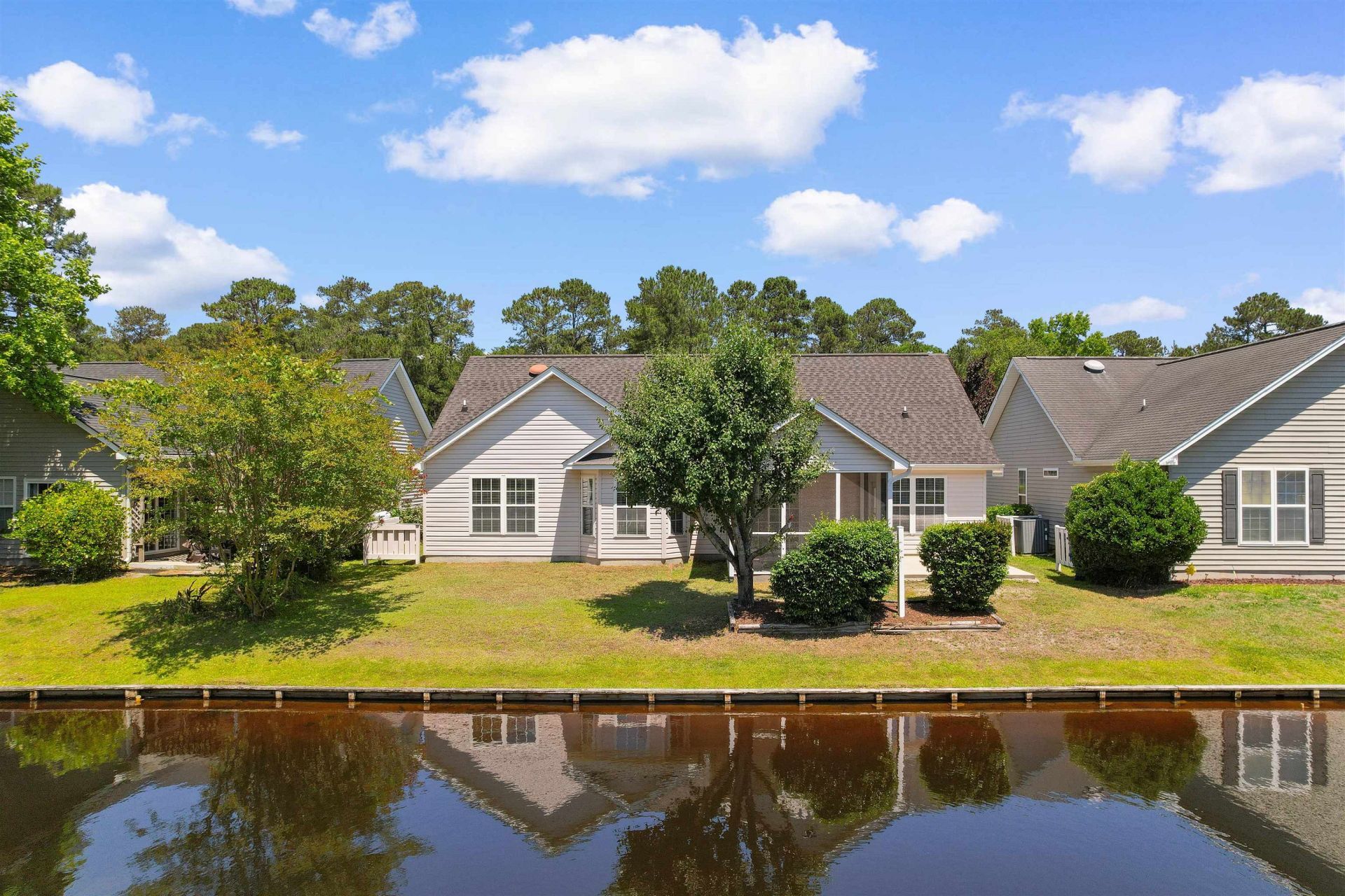 220 Candlewood Dr. Photo 32