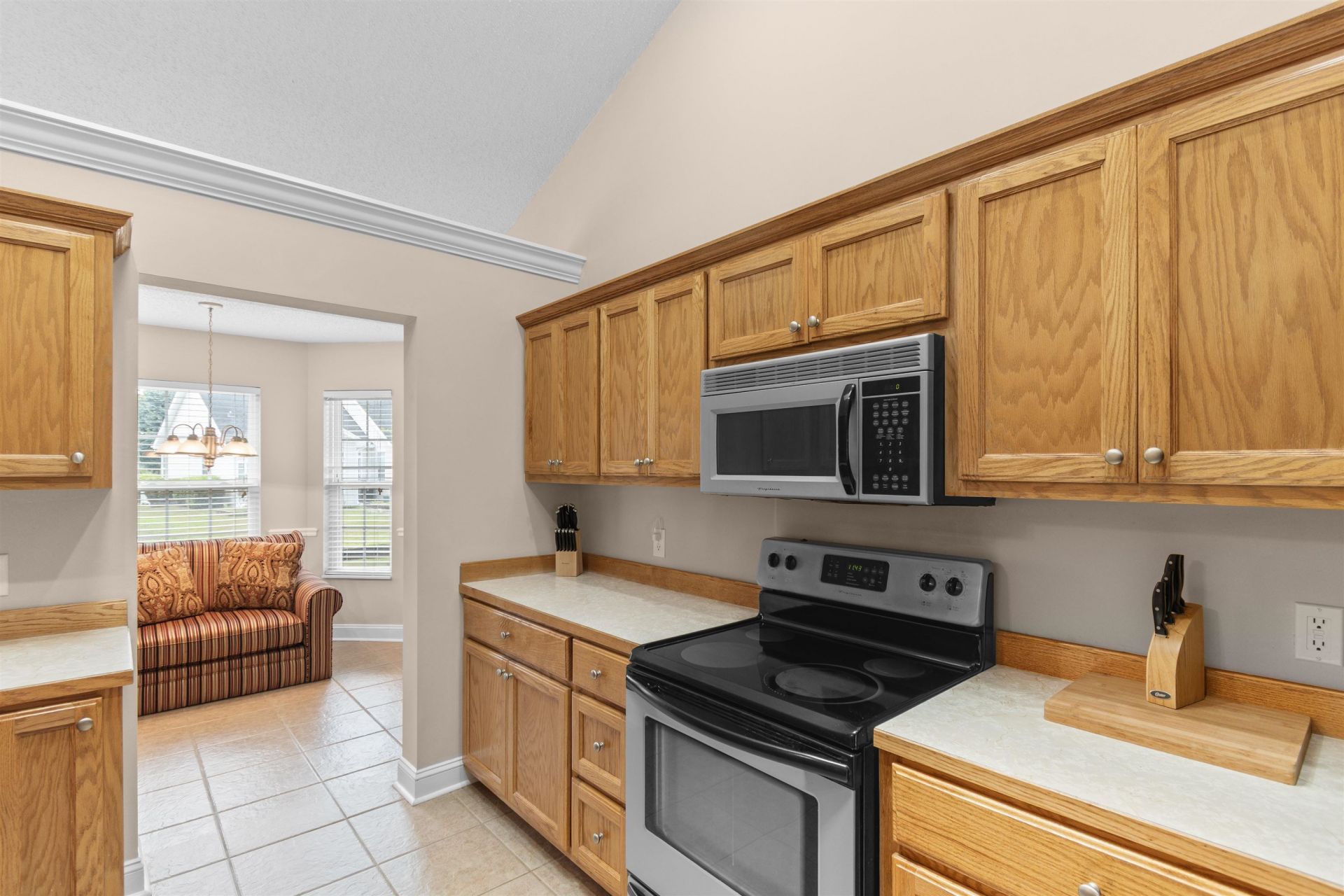 220 Candlewood Dr. Photo 8