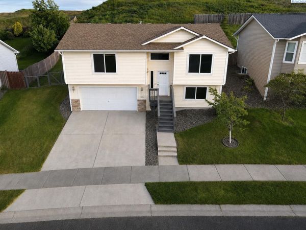 1255 SW Latour Peak, Pullman, WA 99163