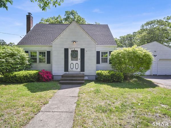 10 Pine, Windsor Locks, CT 06096