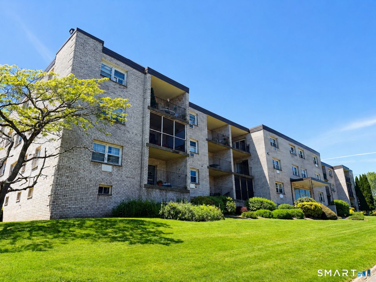 308 Meadowside, Unit 306, Milford, CT 06460 Main Photo