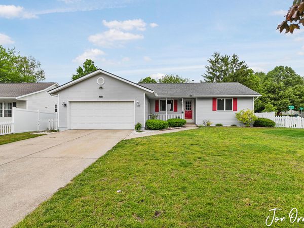 789 S Meadow Court, Holland, MI 49423