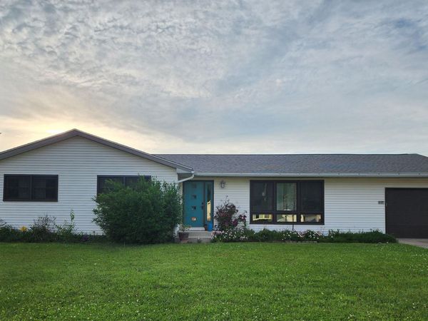 1519 RUTLEDGE Drive, Lincoln, IL 62656