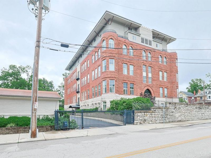 2700 Ashland Avenue, Cincinnati, OH 45206 Photo 1