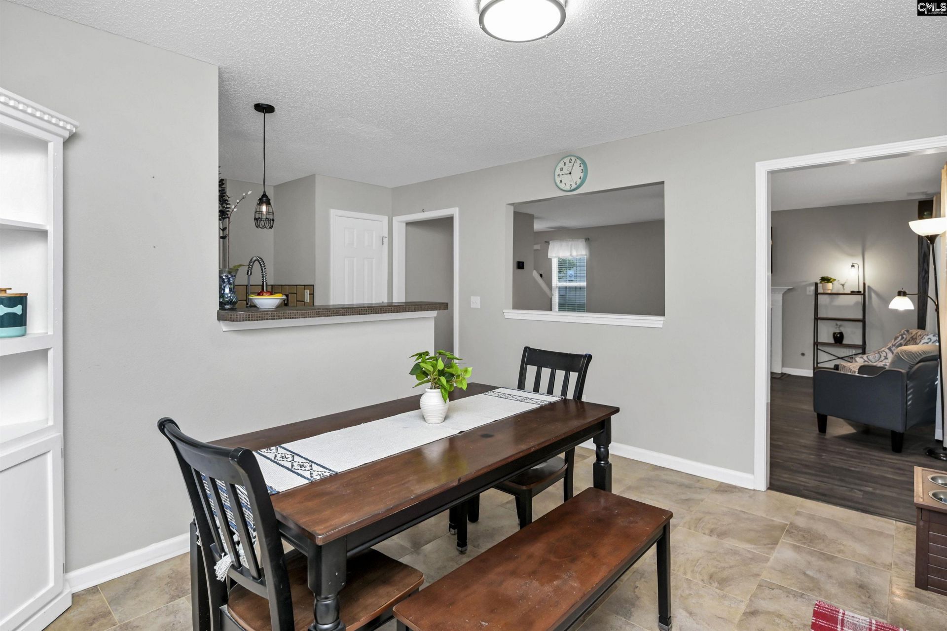 86 Crossfox Court  Photo 11