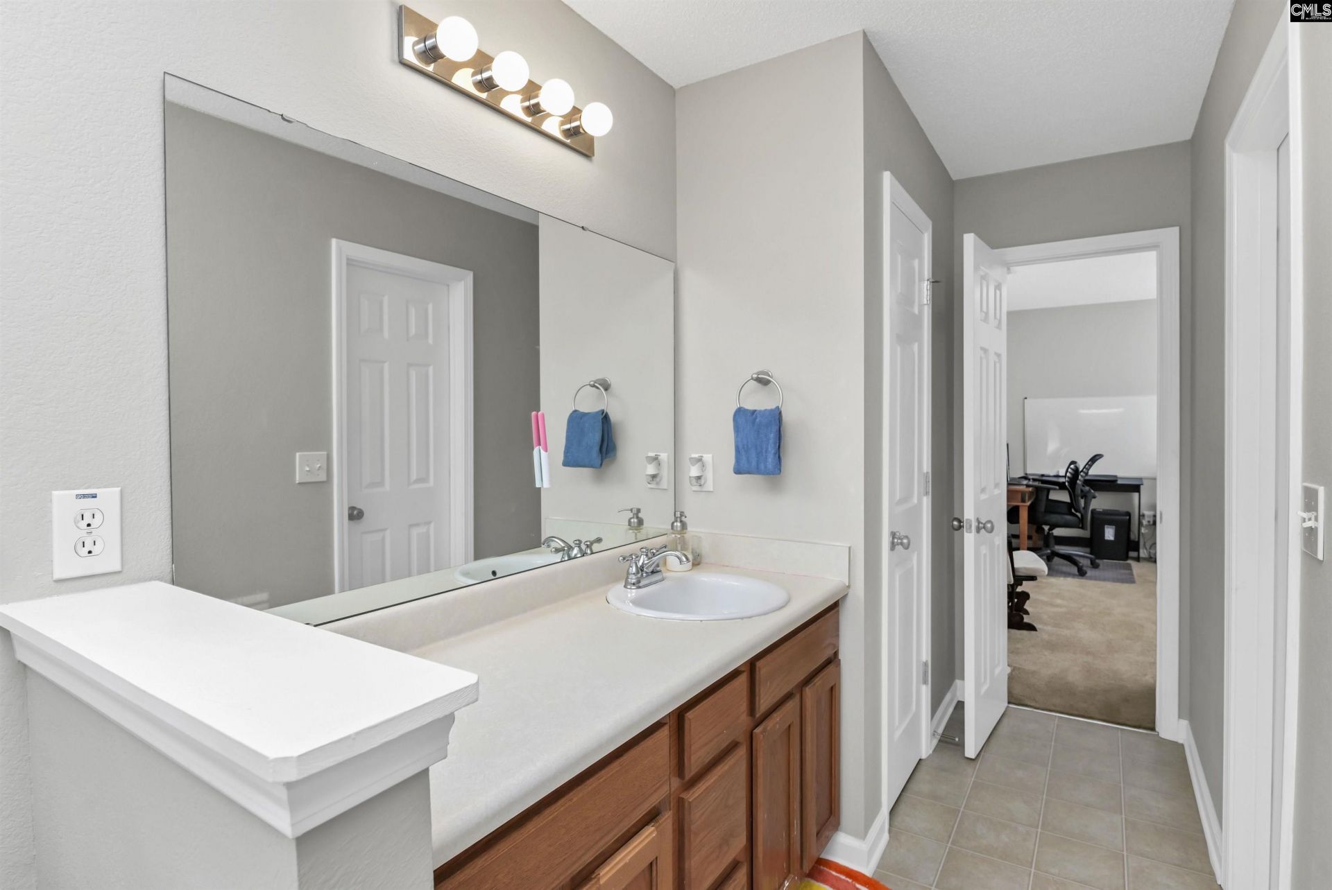 86 Crossfox Court  Photo 22