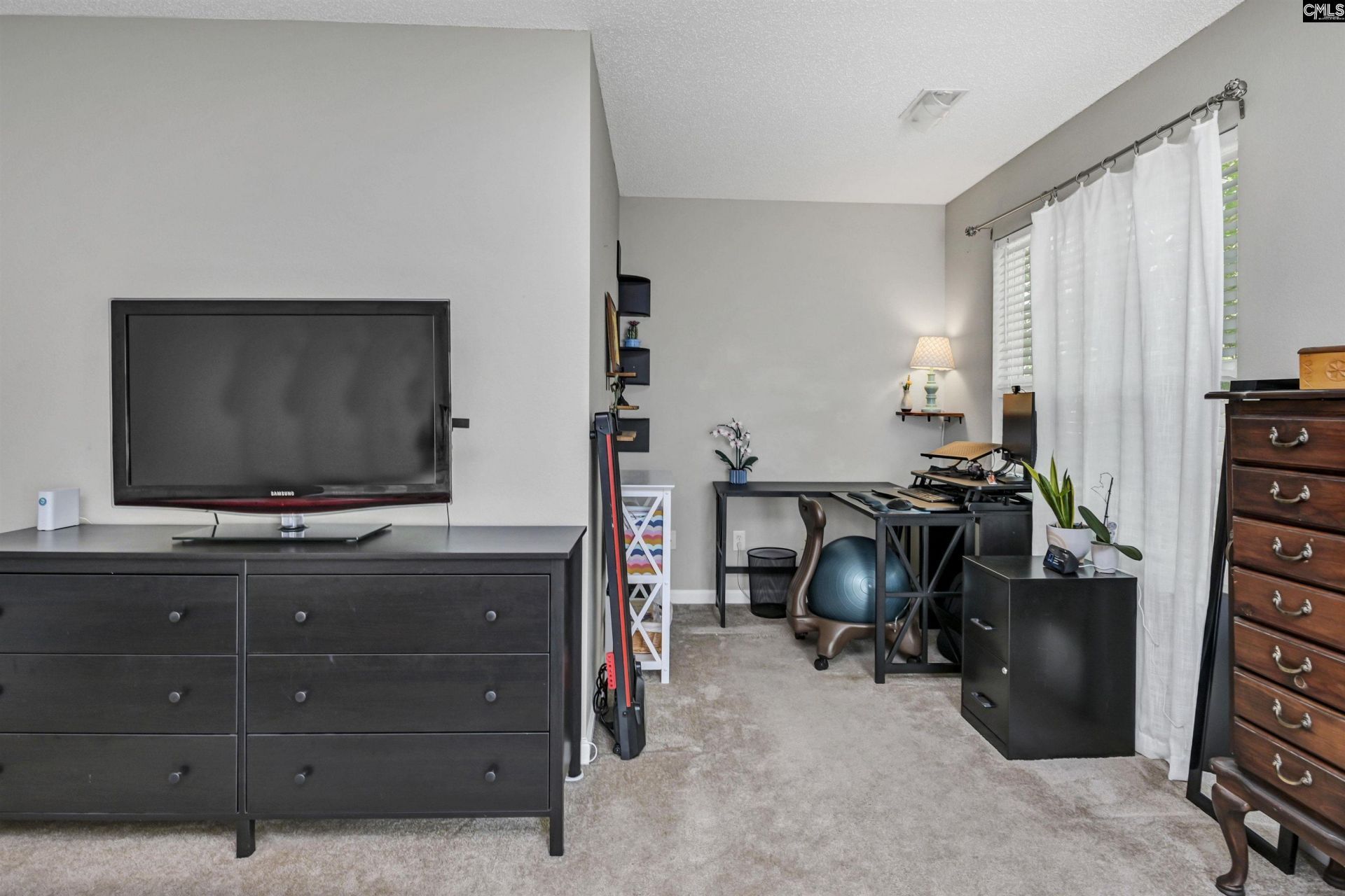 86 Crossfox Court  Photo 26