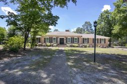 1301 Sand Oak Drive photo 4