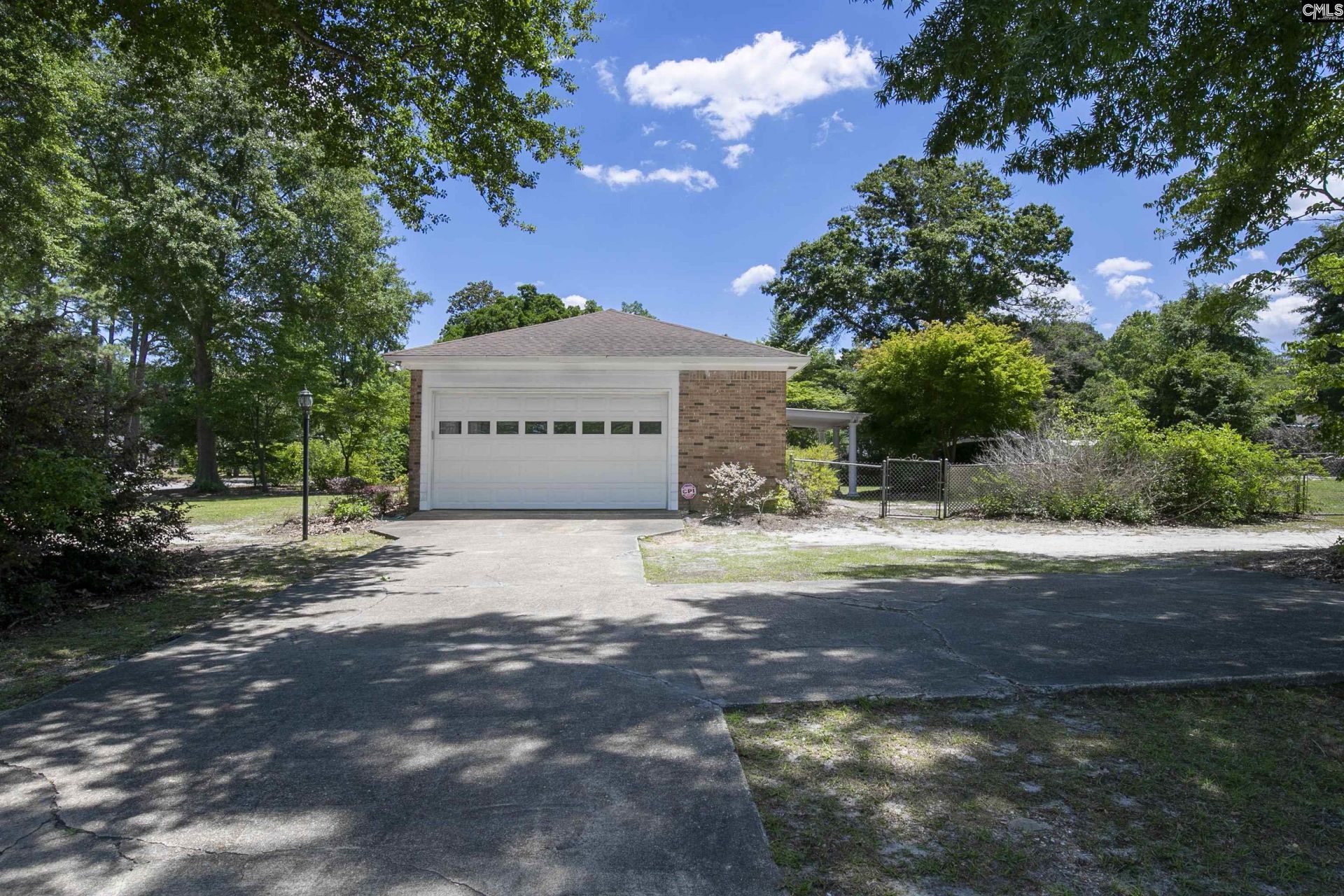1301 Sand Oak Drive Photo 4