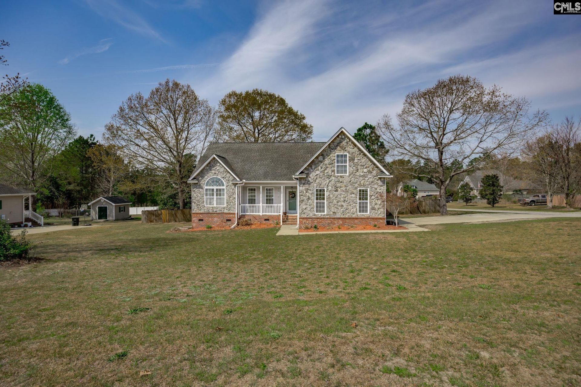 243 Haigs Creek  Photo 4