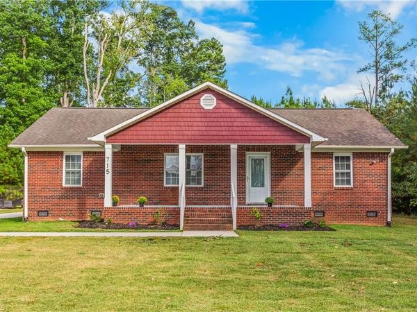 715 Archdale Drive , Lexington, NC 27292